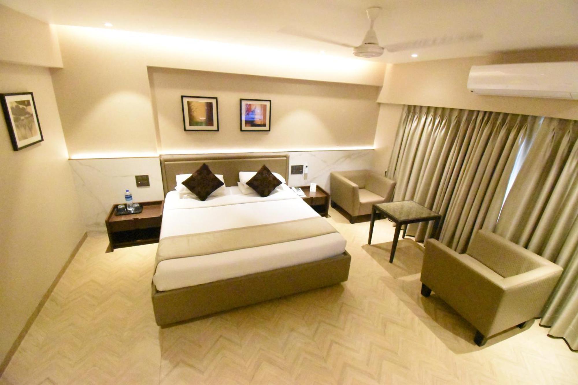 Kings International Juhu Hotel Мумбай Екстериор снимка