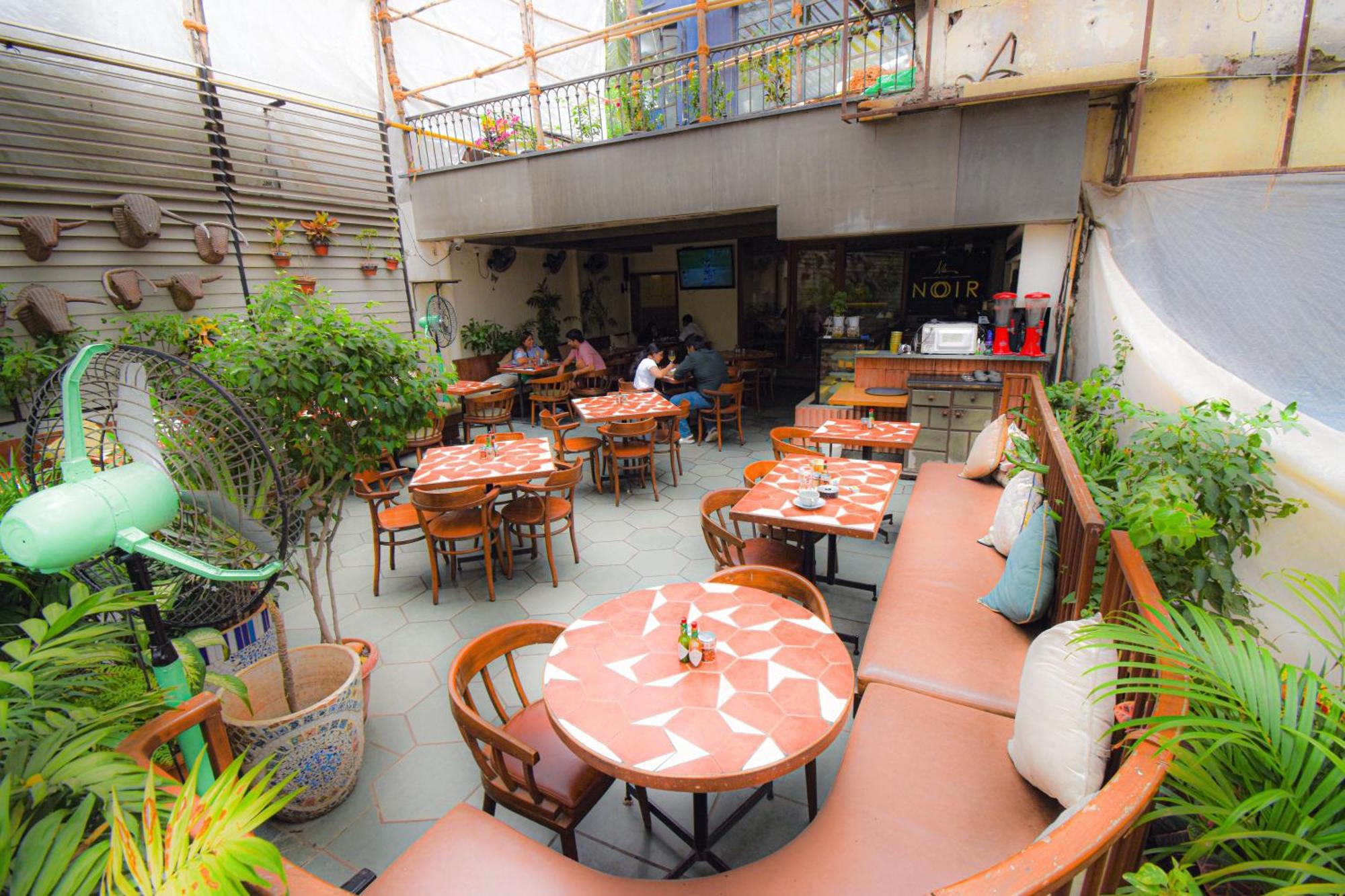 Kings International Juhu Hotel Мумбай Екстериор снимка