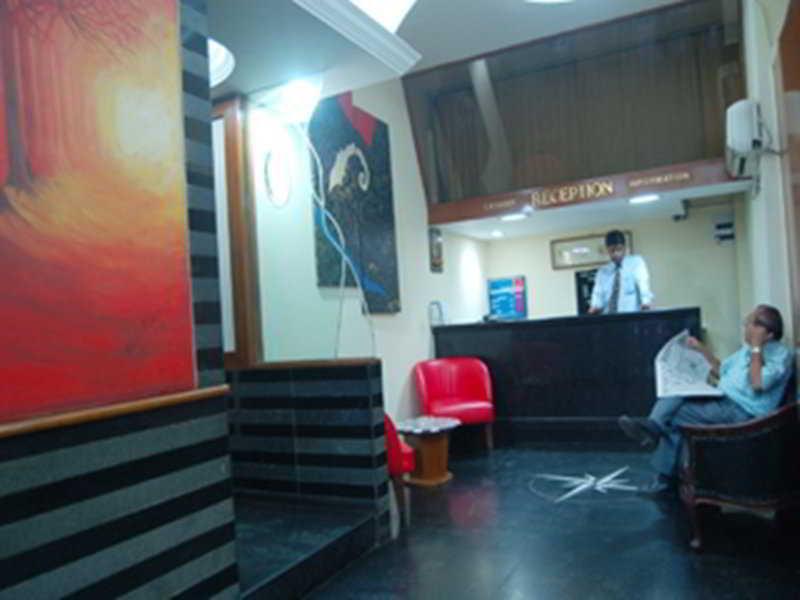 Kings International Juhu Hotel Мумбай Екстериор снимка
