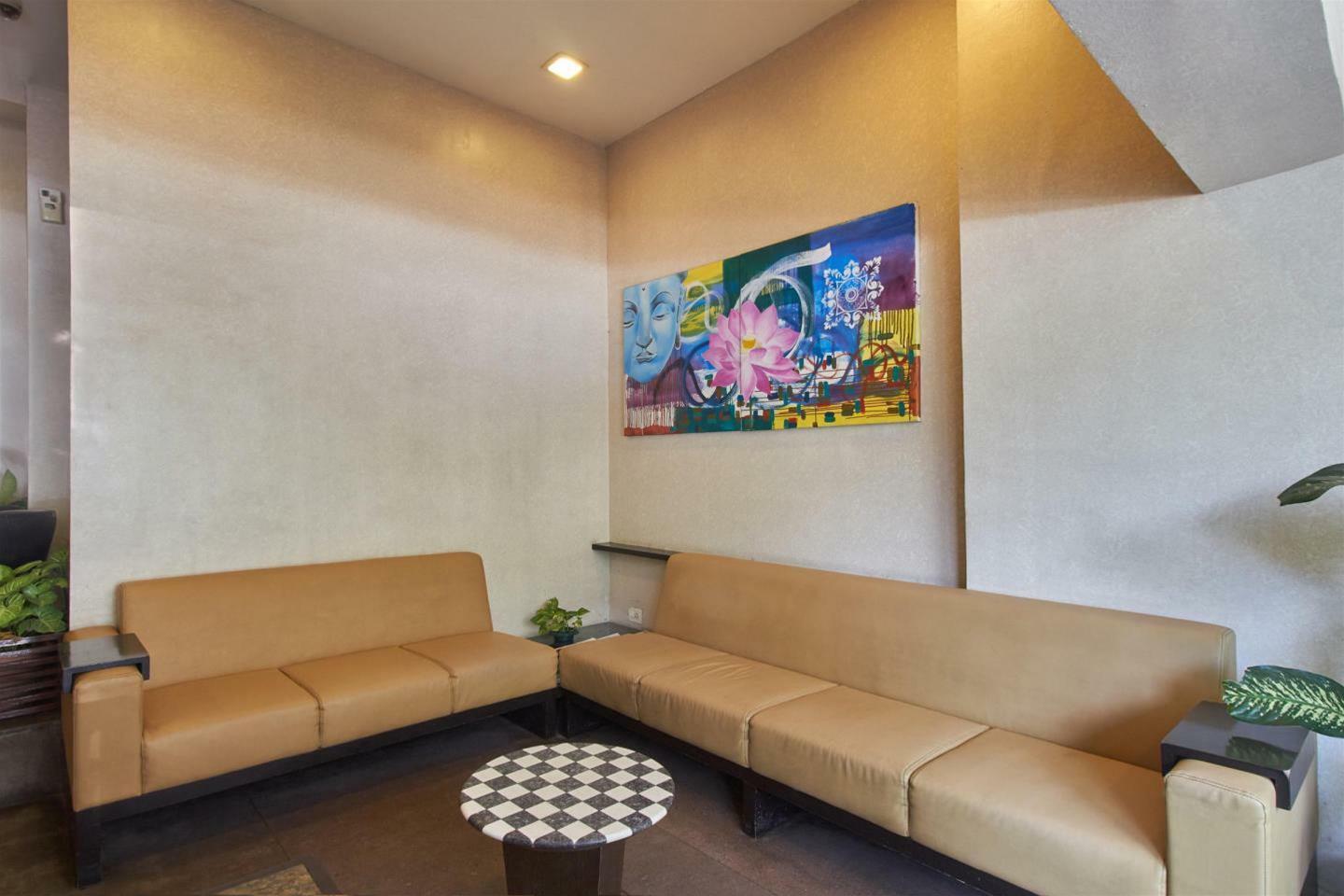 Kings International Juhu Hotel Мумбай Екстериор снимка